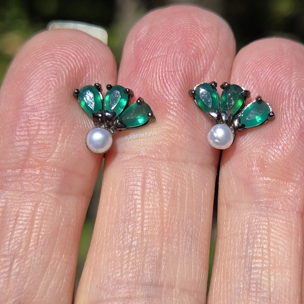 Natural Pearl & Green Onyx 3k Each Gemstone Sterling & Rhodium Earrings - Picture 8 of 9